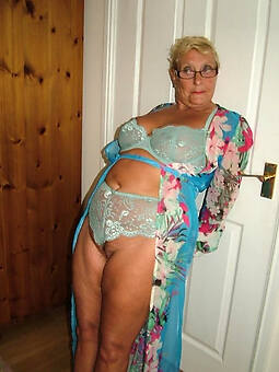 natural sexy old grannies in lingerie