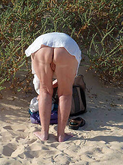 granny with big ass does nude shoots