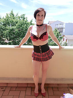 gorgeous petite gilf naked